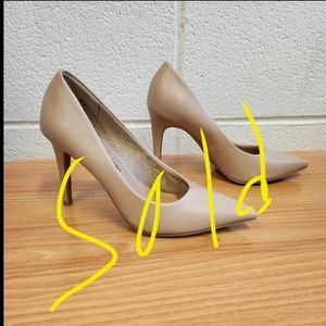 Nude heels size 6